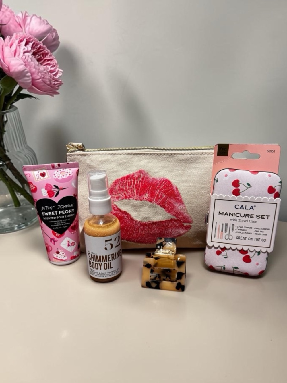 Mothers Day 5 Piece Beauty Bundle w Betsy Johnson Body Lotion
